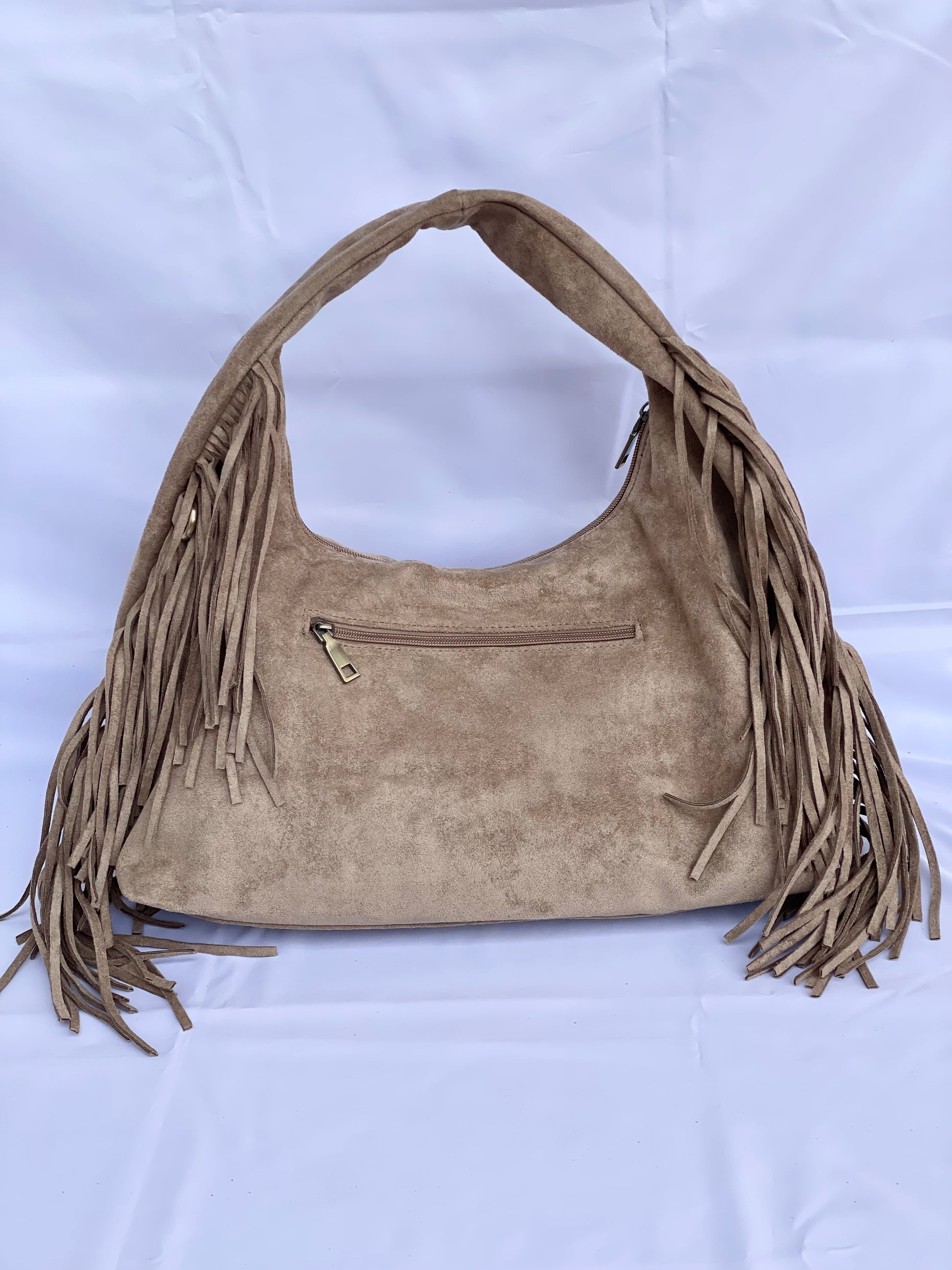 Borsa hobo Savanna scamosciata con frange boho-chic color beige vista posteriore
