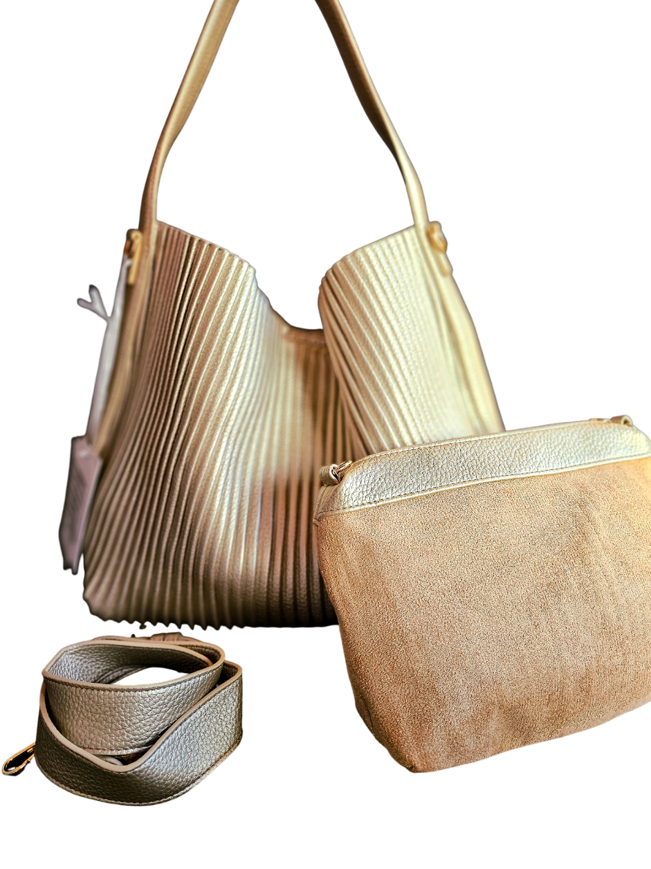 Borsa plissettata oro con effetto metallico in similpelle, tracolla e pochette vista frontale