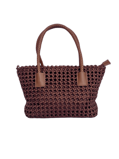 Borsa Tessa intrecciata in tessuto color caffè vista frontale no sfondo