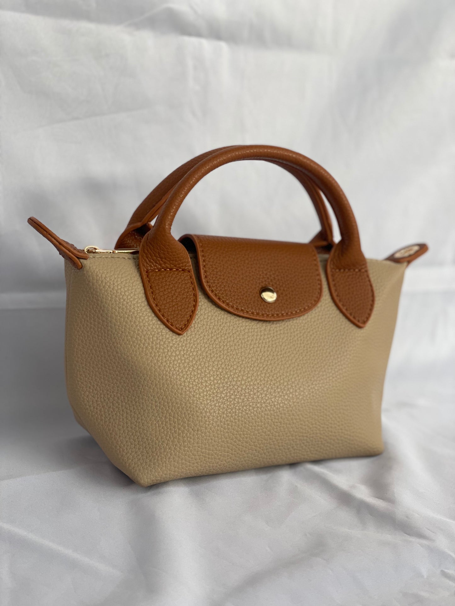Borsa Paris Mini in similpelle color kaki con doppi manici e tracolla vista laterale - Vero Stile
