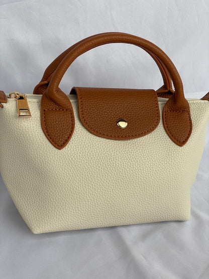 Borsa Paris Mini in similpelle color beige vista ravvicinata e tracolla removibile - Vero Stile
