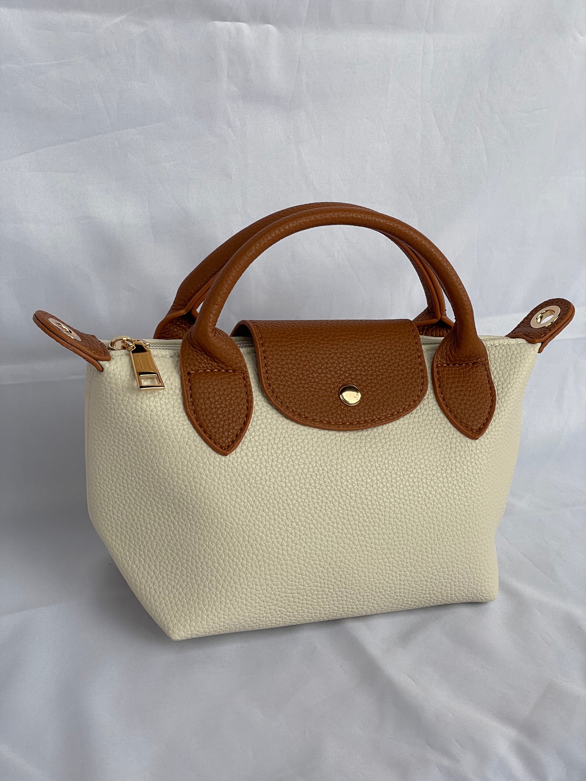 Borsa Paris Mini in similpelle color beige con doppi manici e tracolla vista laterale - Vero Stile