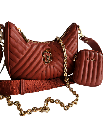 Borsa Liu Jo Deer matelassé ecosostenibile con tracolla in catena e in tessuto con portamonete abbinato
