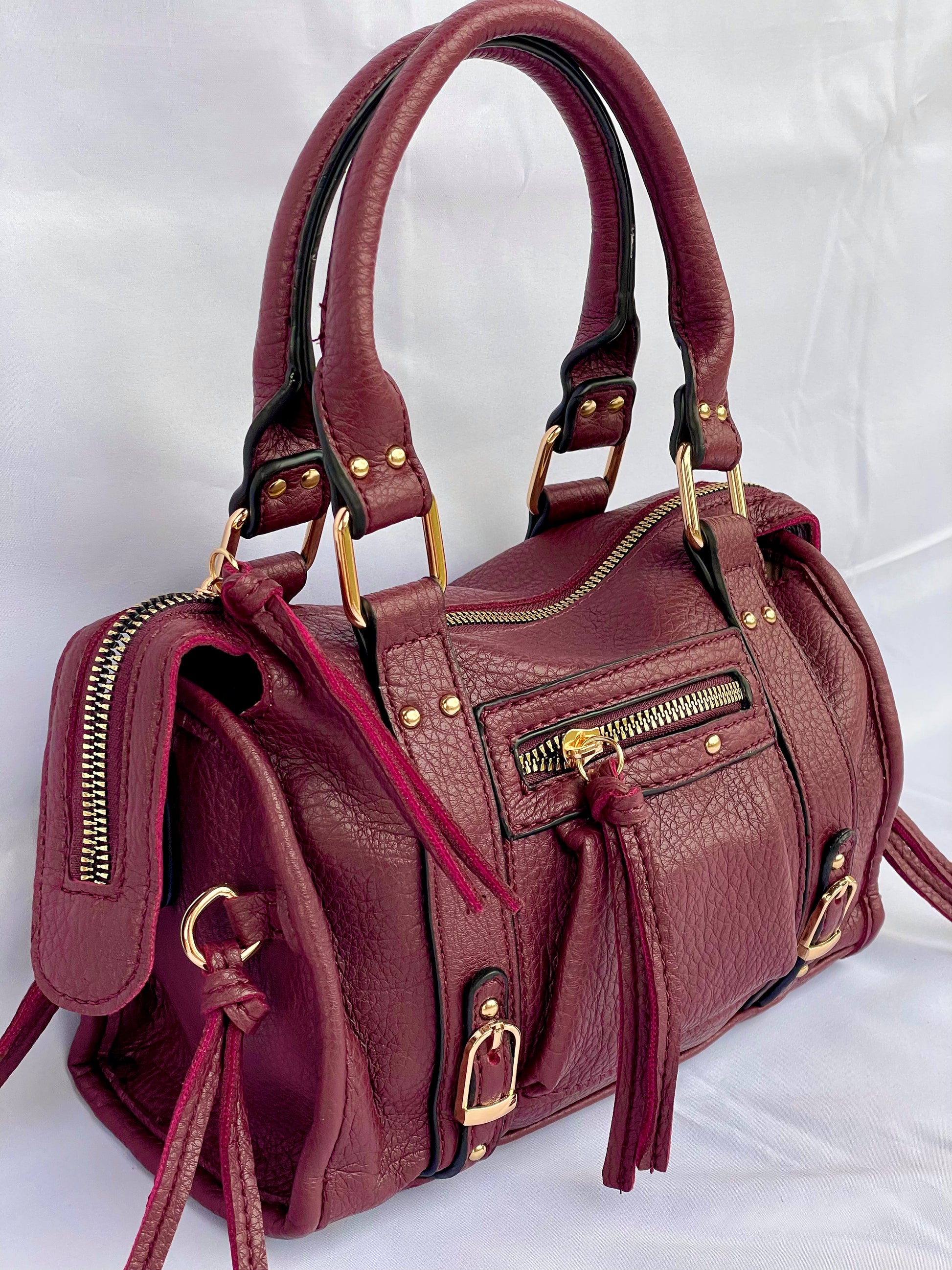 Borsa Tokyo mini stile urban chic color vino vista laterale lontana