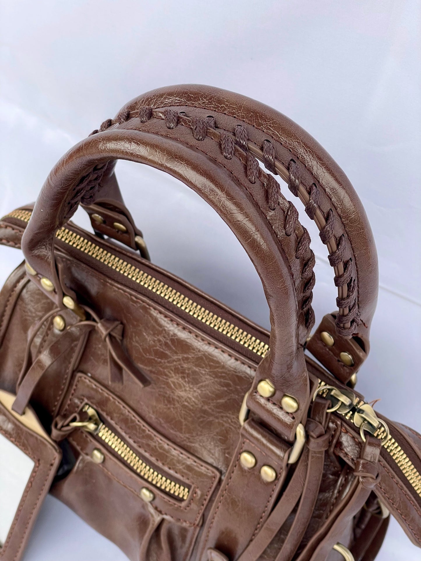 Borsa Tokyo Mini caffè, city bag con specchietto vista sui manici ricamati